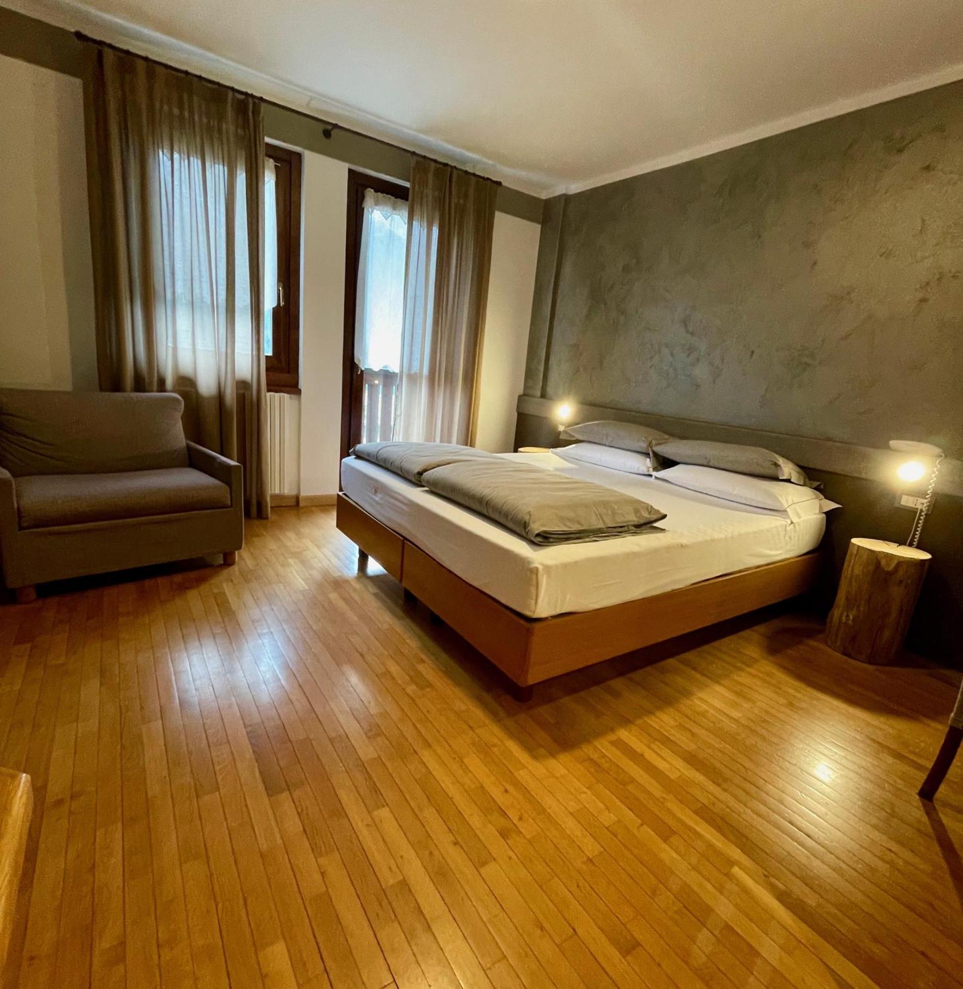 Hotel Garni Sorriso Ponte Di Legno Bagian luar foto