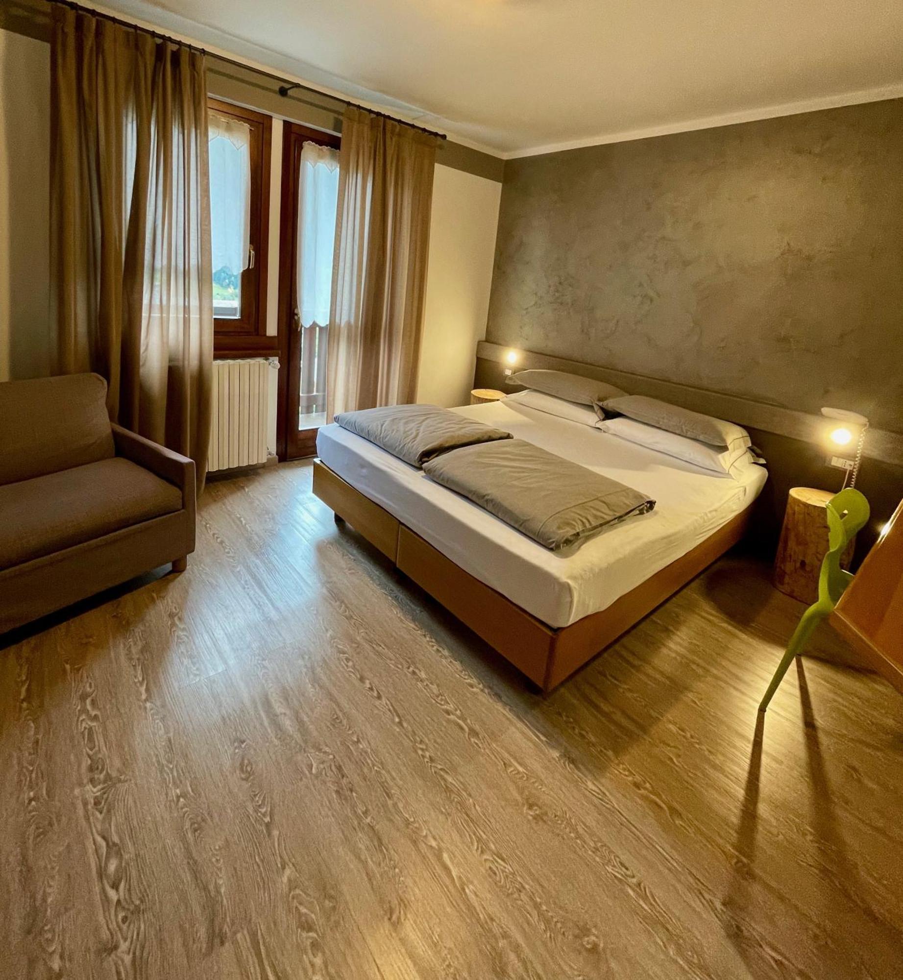 Hotel Garni Sorriso Ponte Di Legno Bagian luar foto