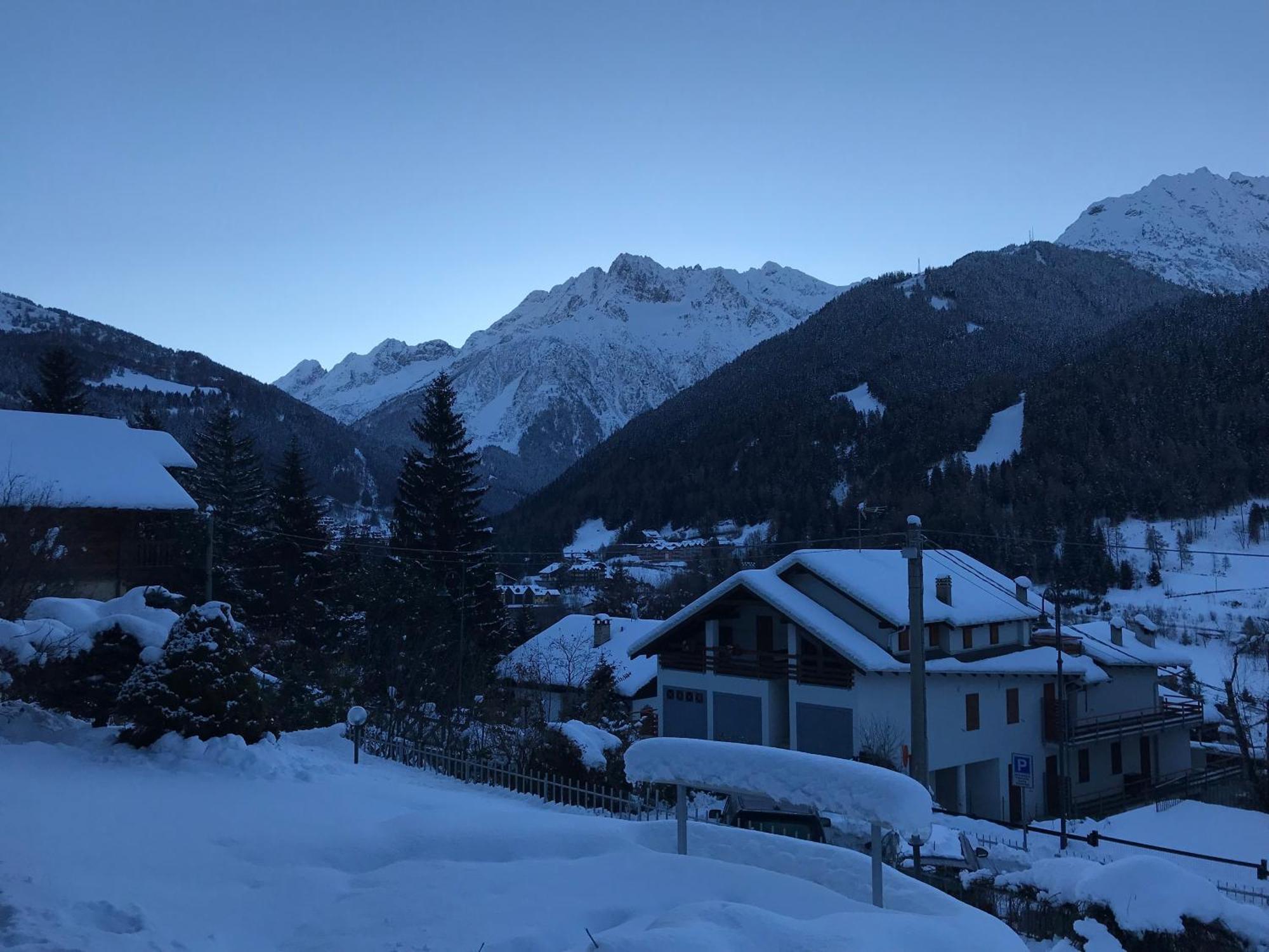 Hotel Garni Sorriso Ponte Di Legno Bagian luar foto